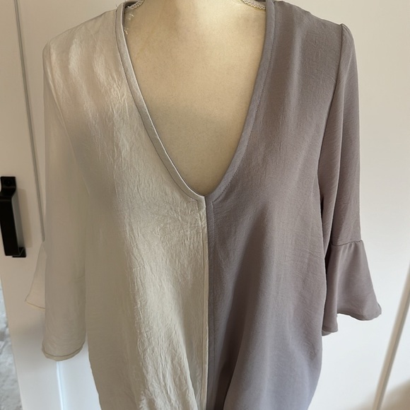Blouse - Picture 2 of 5